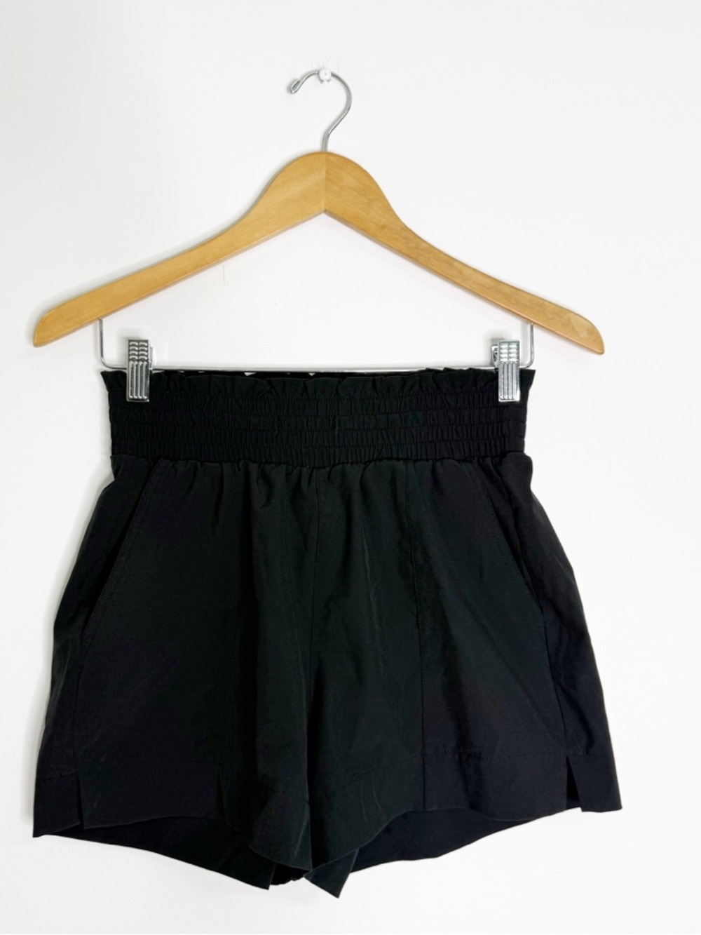 Abercrombie & Fitch Traveler Black Athletic Shorts XS Pull On Smocked Waist Band